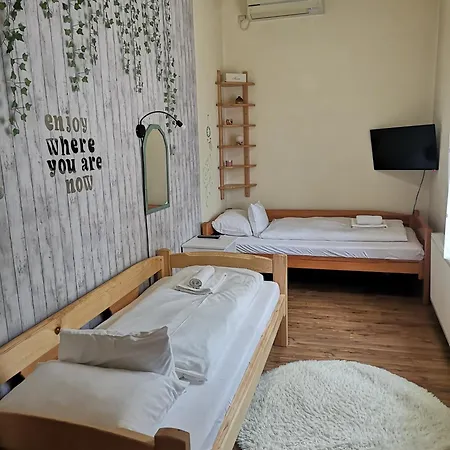 Levander Apartmenthouses * Makó