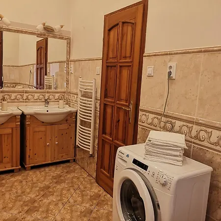Levendula Apartmanhazak Apartamento Makó
