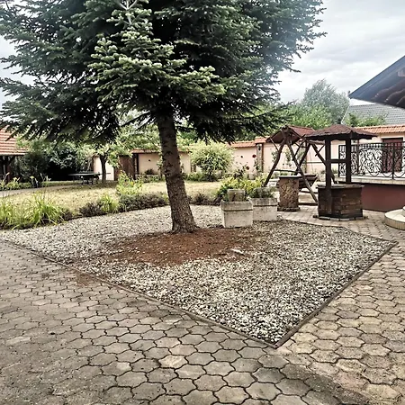 Levander Apartmenthouses * Makó